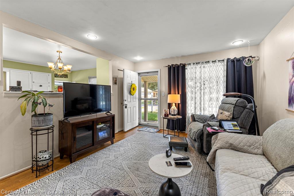 6159 Nightingale Street, Dearborn Heights, MI 48127 — Photo 5