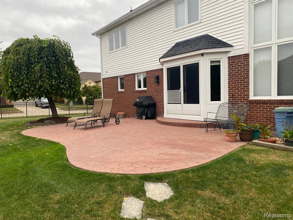 48701 LAFAYETTE Drive, Macomb, MI 48044 — Photo 22