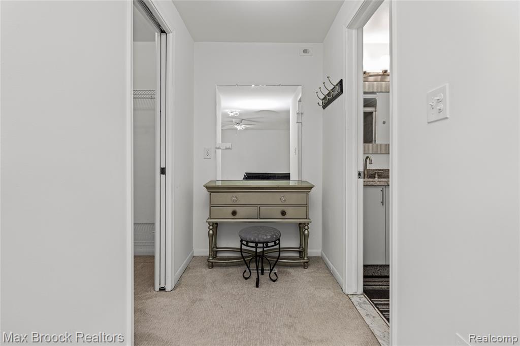 7451 Pebble Point, West Bloomfield, MI — Photo 30