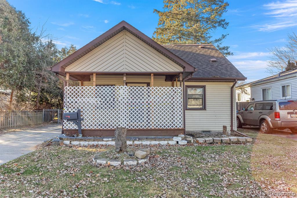 4500 Katherine Street, Dearborn Heights, MI 48125 — Photo 2