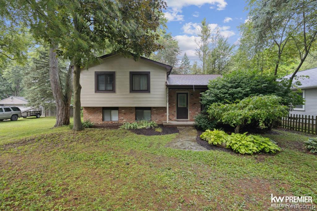 4810 Hobson Avenue, Waterford, MI 48328 — front exterior