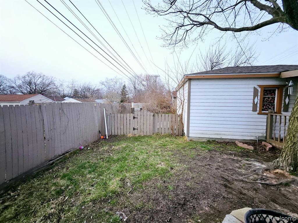 8294 ROBERT Street, Taylor, MI 48180 — Photo 23