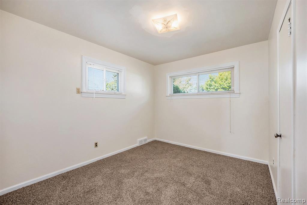 1212 E Rowland Avenue, Madison Heights, MI 48071 — Photo 14