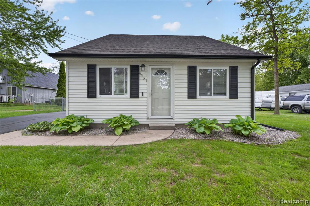 6354 Lapeer Road, Burton, MI 48509 — front exterior
