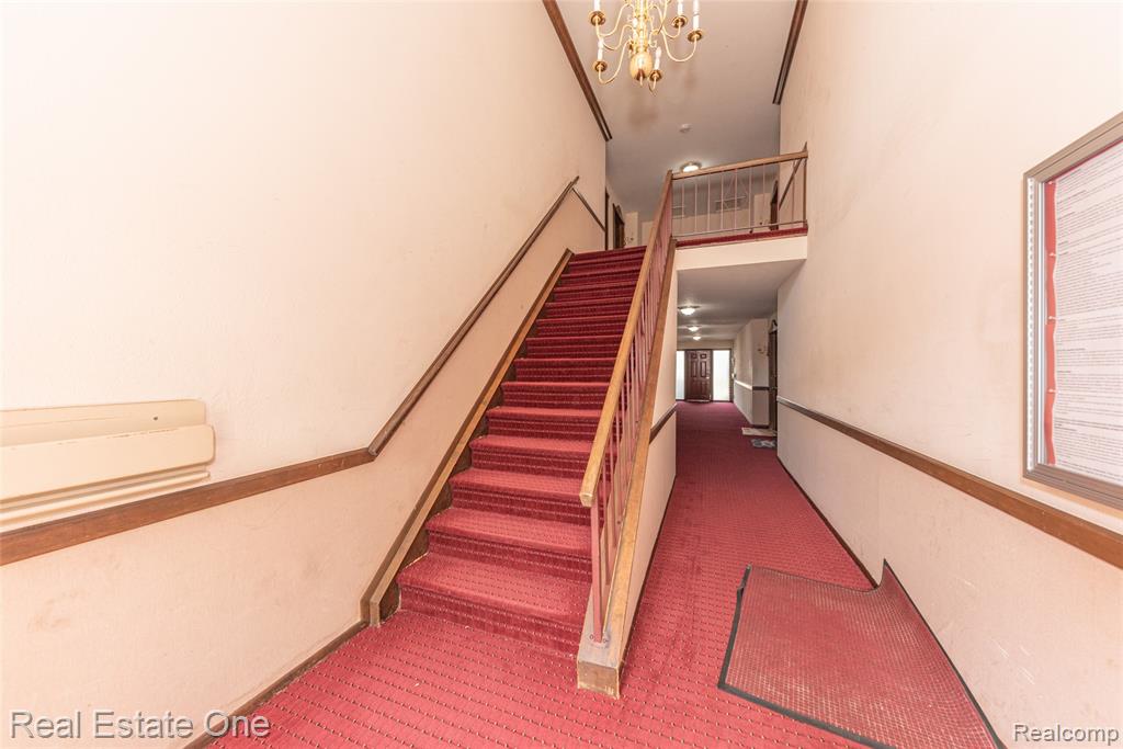 27630 W Echo Valley, 221, Farmington Hills, MI 48334 — Photo 7