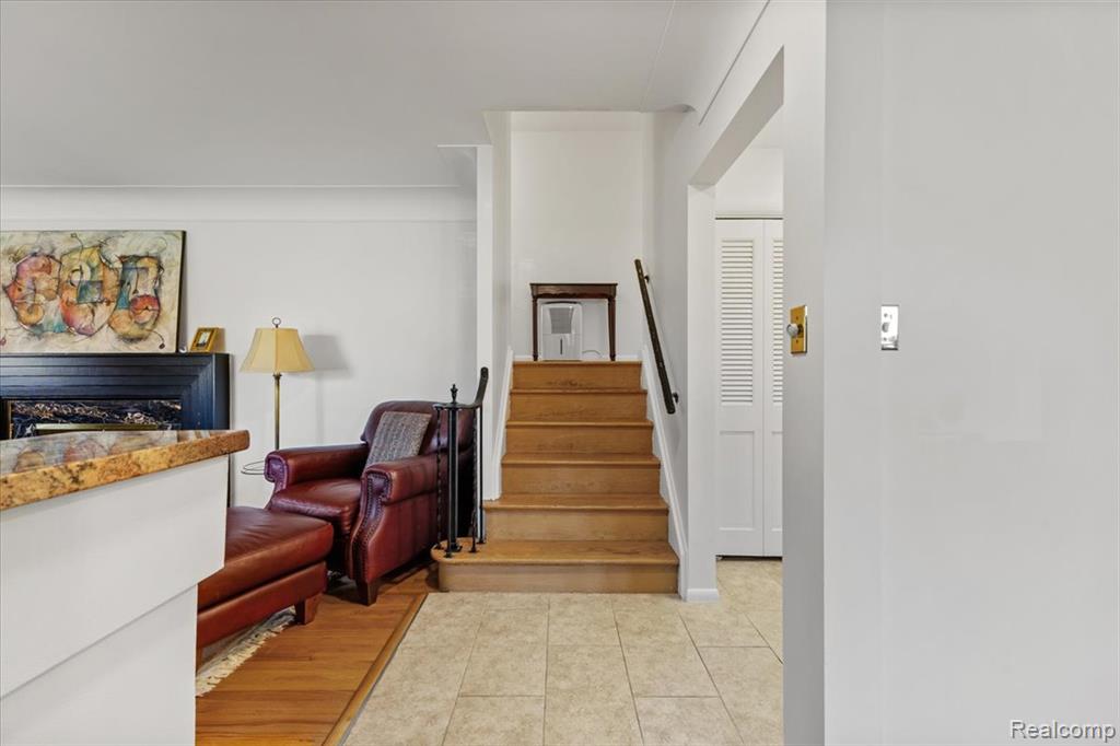 28791 Sunset Boulevard W, Lathrup Village, MI 48076 — Photo 19