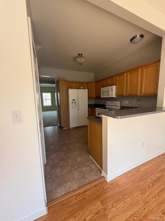 1618 RED HICKORY, Howell, MI 48855 — Photo 4