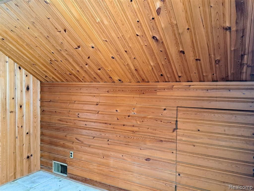 17730 Five Points Street, Redford, MI 48240 — Photo 12