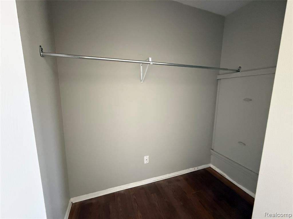 7624 Manor Circle, Westland, MI — Photo 13