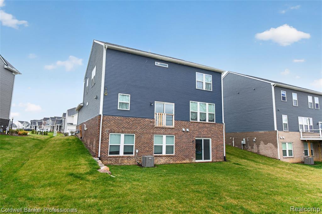 4813 Marquette Drive, Milford, MI 48381 — Photo 39