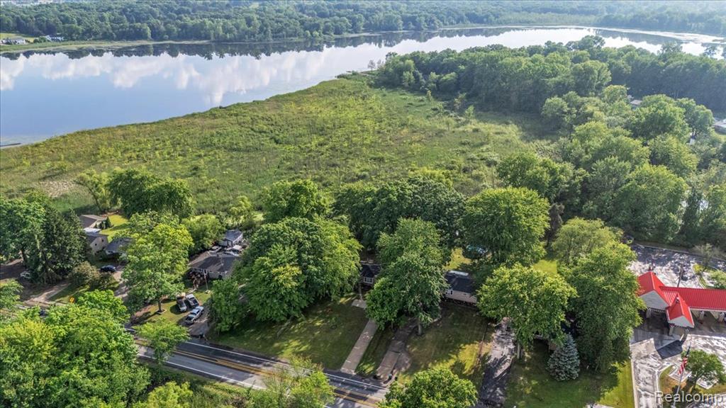 3972 Joslyn Road, Lake Orion, MI — Photo 6