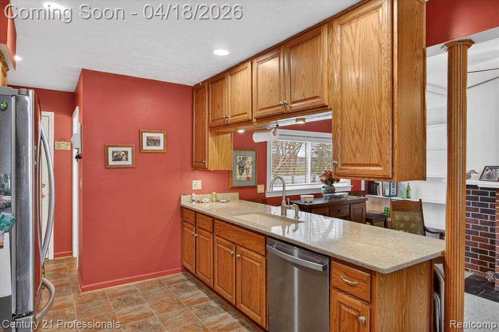 9343 Caprice Drive, Plymouth, MI 48170 — Photo 13