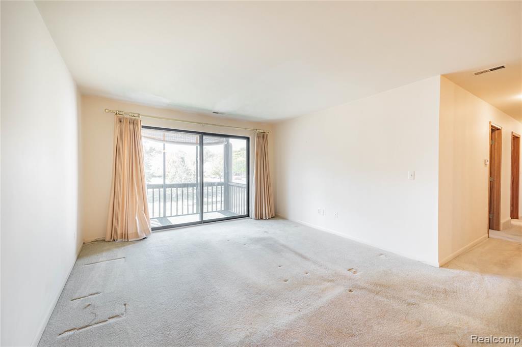 10241 Nancys Boulevard, 56, Grosse Ile, MI 48138 — Photo 10