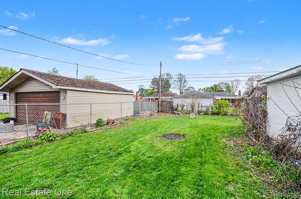 4508 Buckingham Drive, Warren, MI 48092 — Photo 15