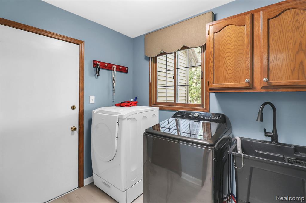 860 Woodridge Hills Drive, 95, Brighton, MI 48116 — Photo 10