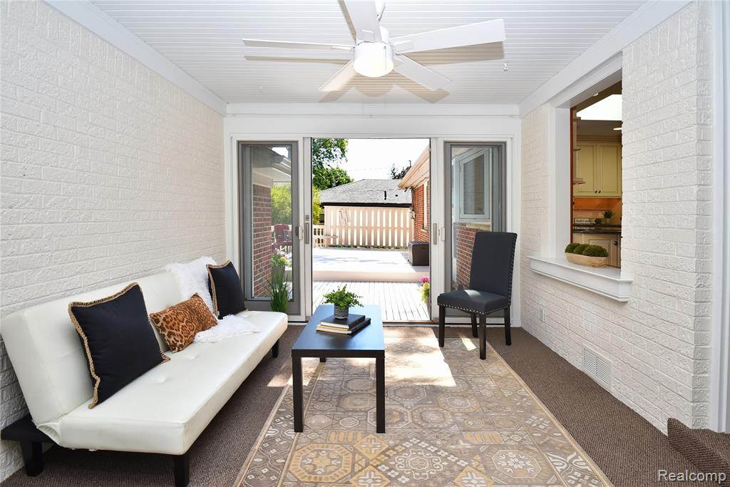 18146 Riverside Drive, Beverly Hills, MI 48025 — Photo 27