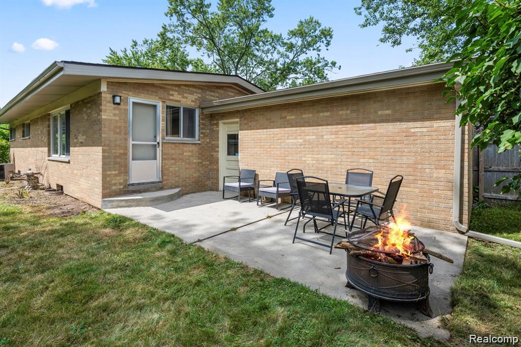 1468 Sauk Lane, Saginaw, MI 48638 — Photo 4