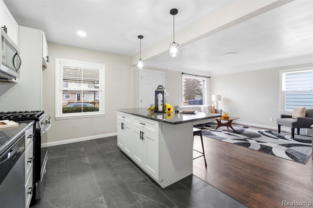 29191 Barton Street, Garden City, MI — Photo 8