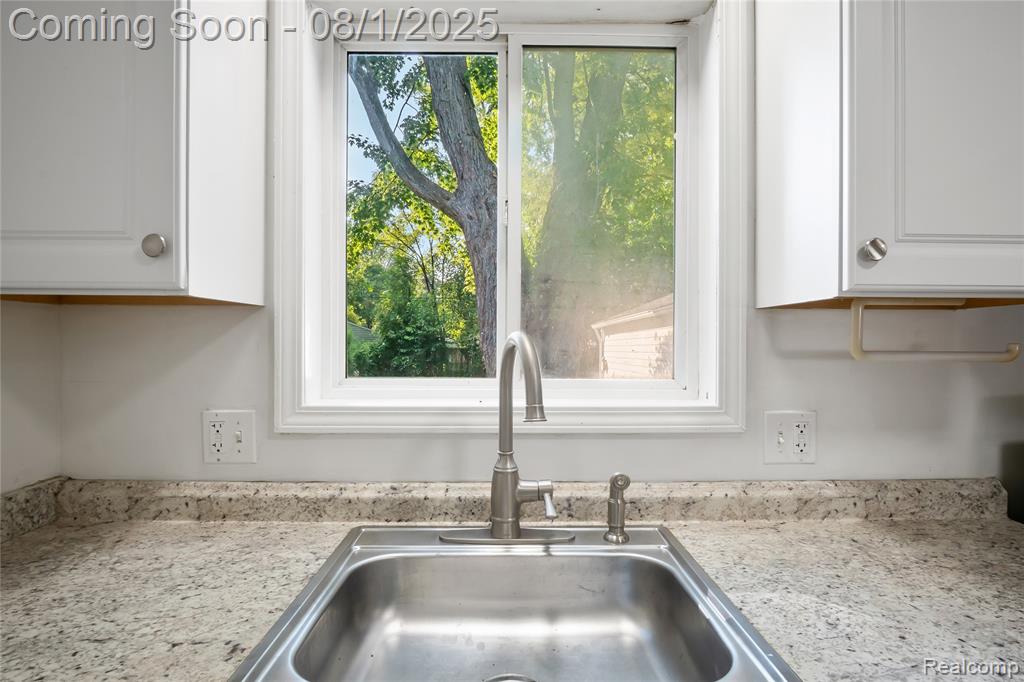 1369 Candlewood Lane, Ypsilanti, MI 48198 — Photo 9