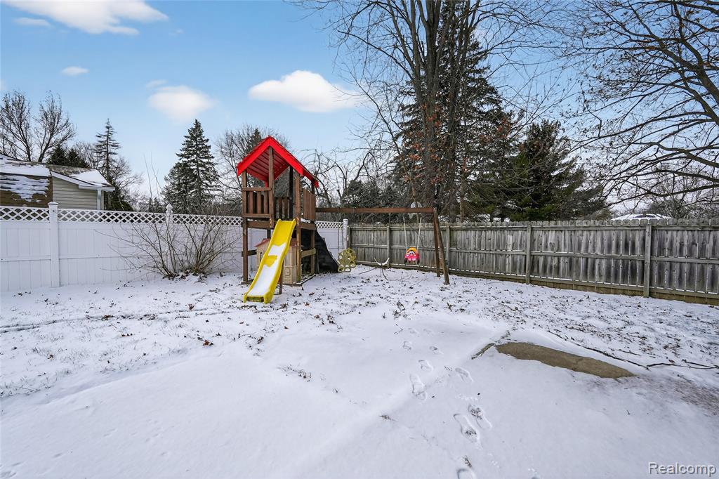 4199 Sheraton Drive, Flint, MI 48532 — Photo 35
