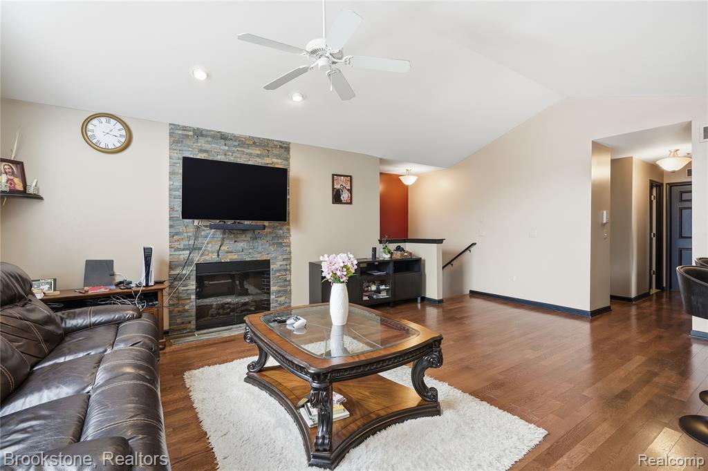 15308 Yale Drive, Clinton Twp, MI 48038 — Photo 7