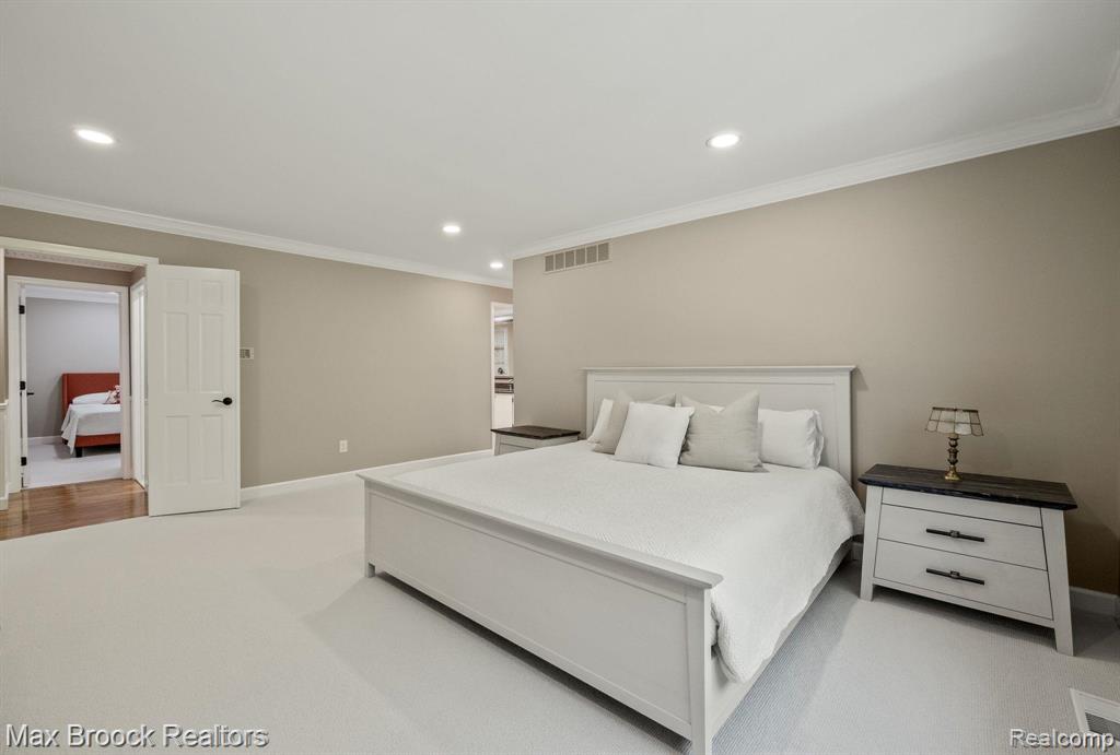 6082 N Shore Drive, West Bloomfield, MI 48324 — Photo 17