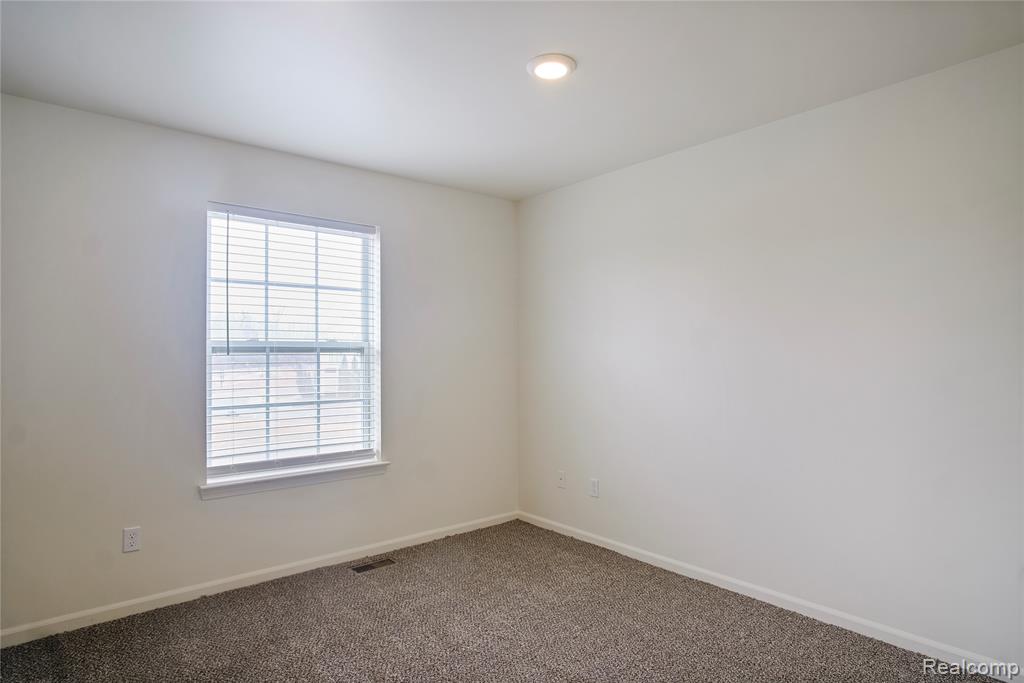 29742 Fox Run Circle, Warren, MI 48092 — Photo 13