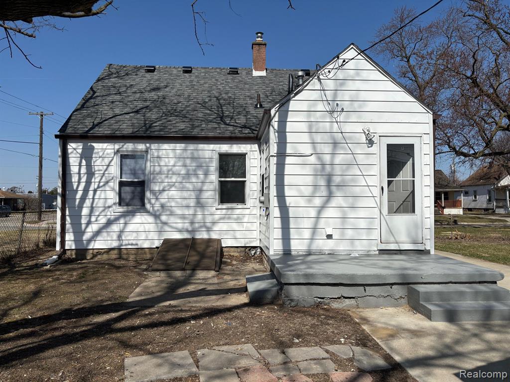 7012 CADILLAC Avenue, Warren, MI 48091 — Photo 11