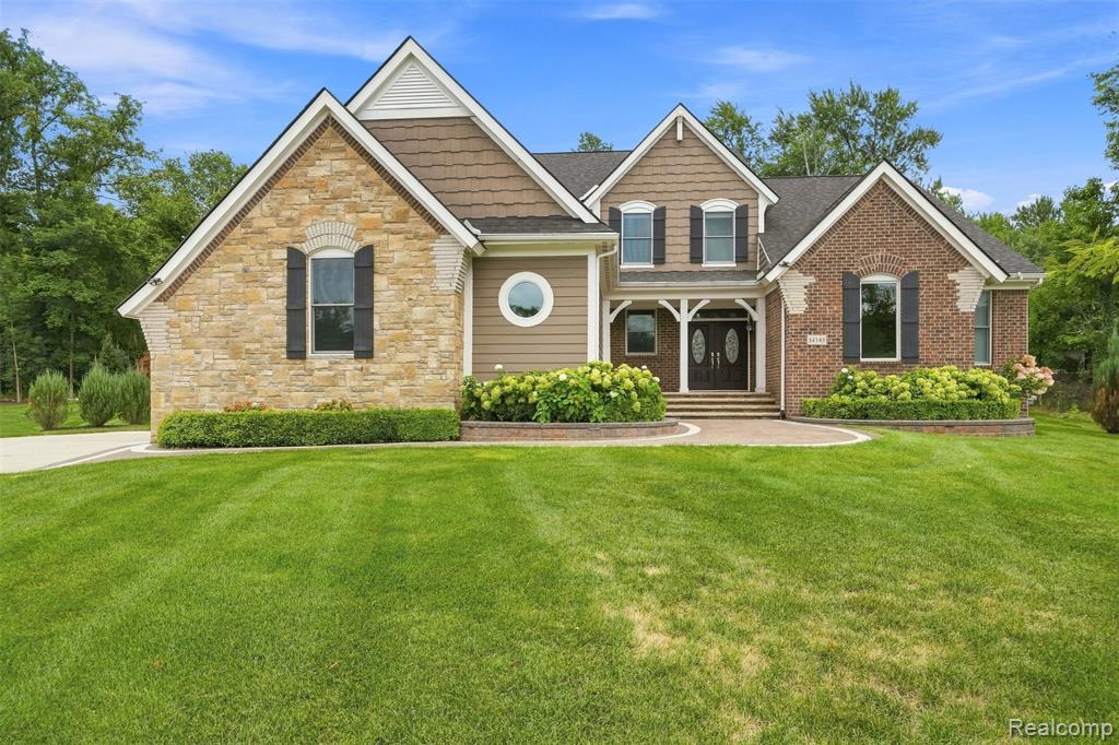 34145 Oak Forest Drive, Farmington Hills, MI 48331