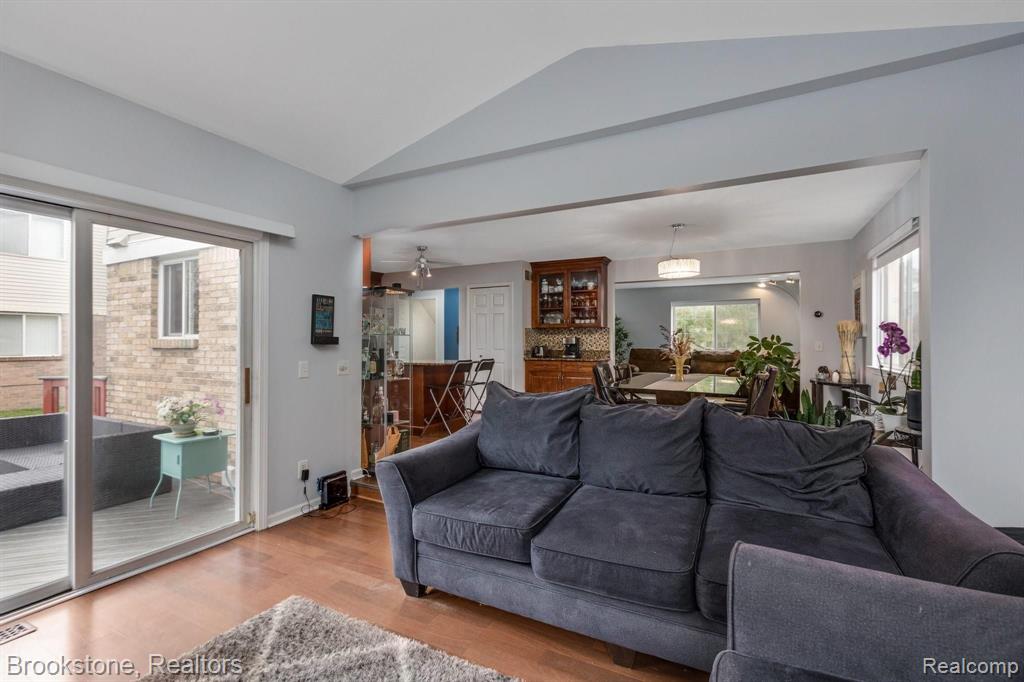 992 WILDWOOD LANE, Canton, MI 48188 — Photo 12
