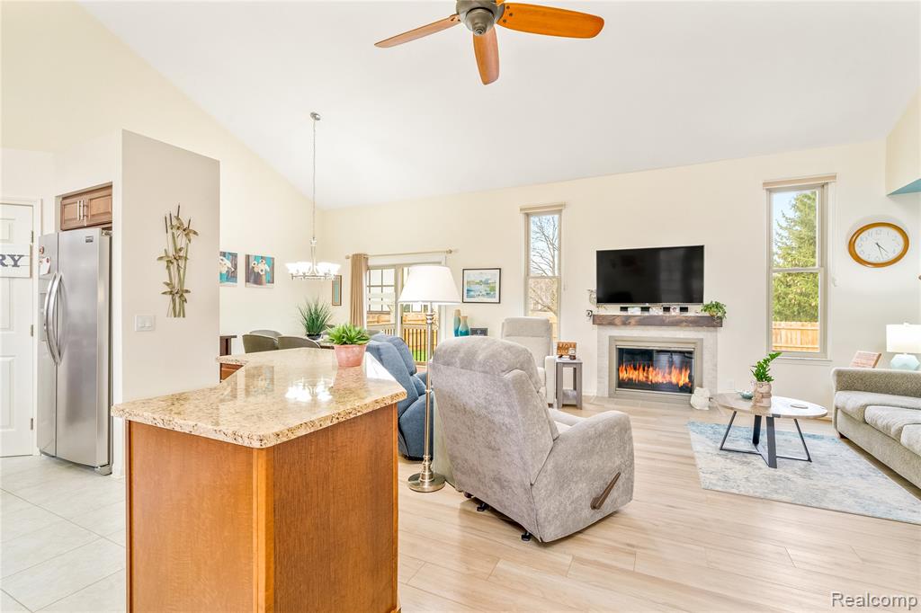 454 BREAKWATER, Belleville, MI 48111 — Photo 12