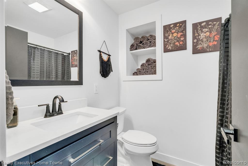 5851 Lakeshore Road, Fort Gratiot, MI 48059 — Photo 29