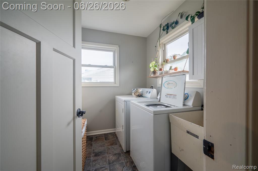 429 Dorothy Street, South Lyon, MI 48178 — Photo 11