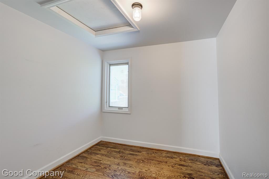 20 OXFORD Boulevard, Pleasant Ridge, MI — Photo 44