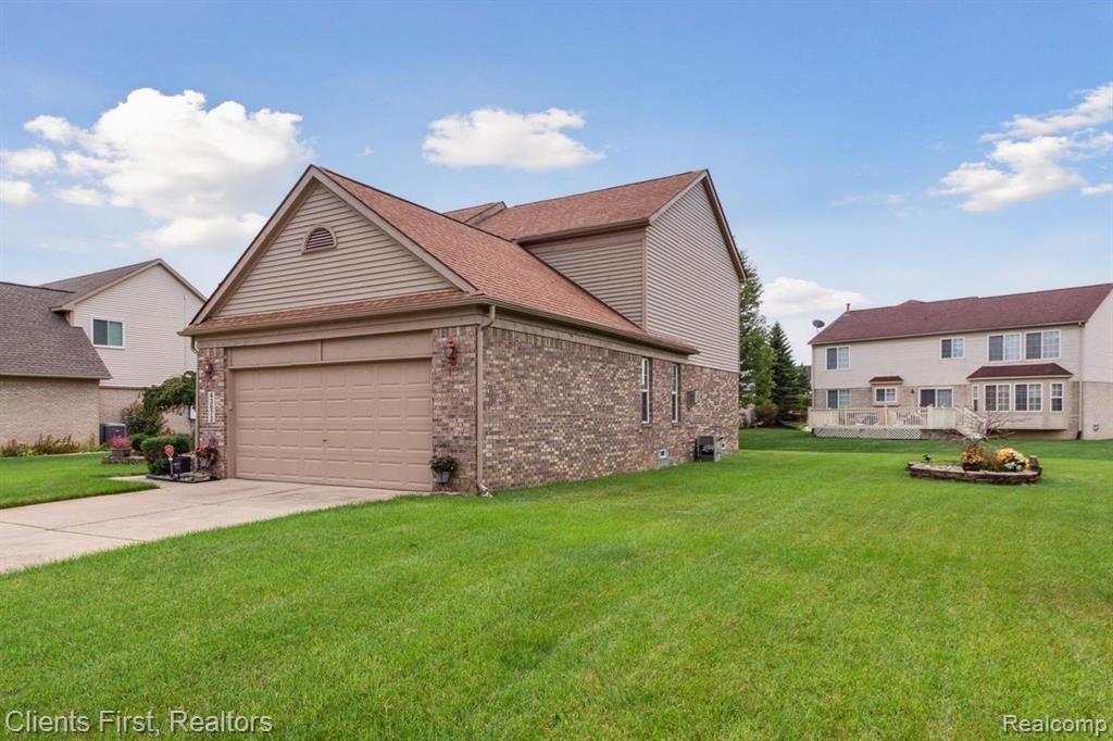 43872 N TIMBERVIEW Drive, Belleville, MI 48111 — Photo 40