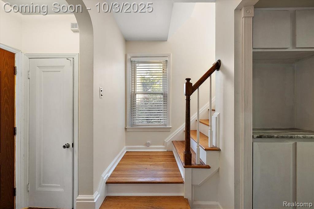 13154 Kingston Avenue, Huntington Woods, MI — Photo 24