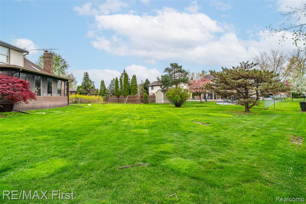 47799 Farmbrook Court, Chesterfield, MI — Photo 9