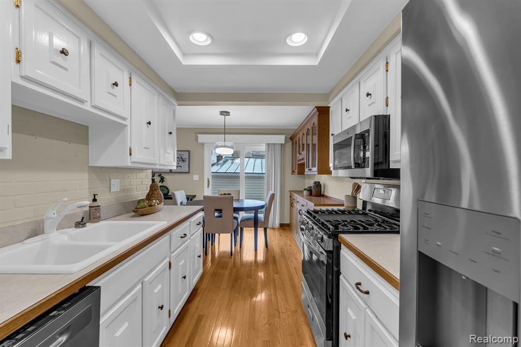 745 OAK BROOK RIDGE Drive, Rochester Hills, MI 48307 — Photo 6