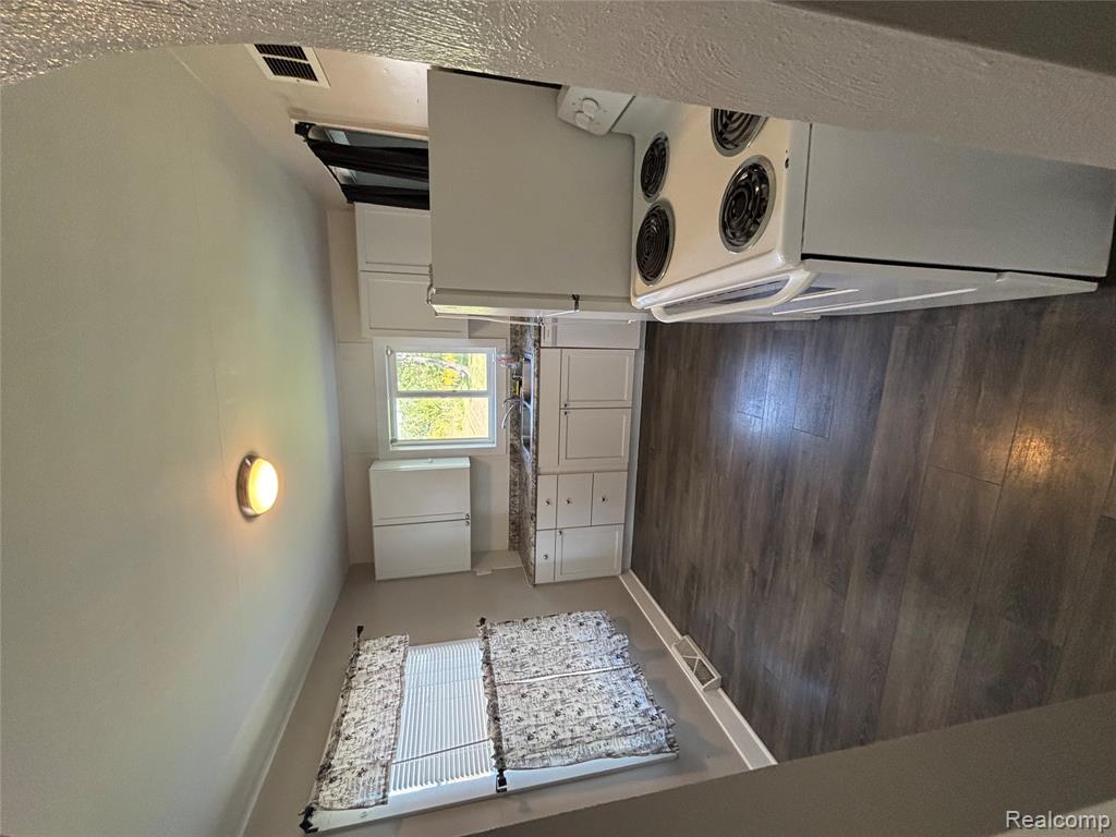 9047 Davison Road, Davison, MI 48423 — Photo 3