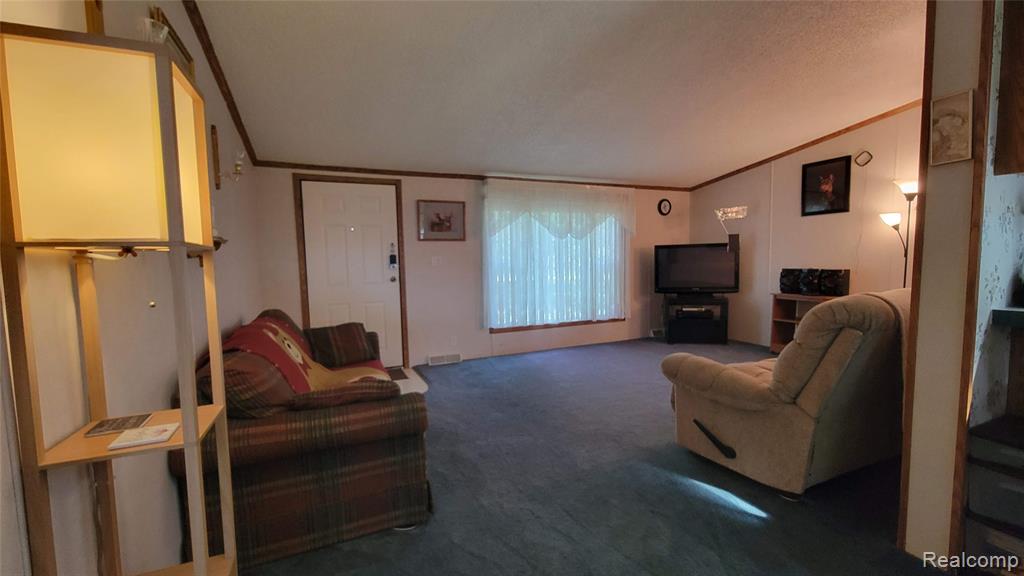 4349 Bay Road, Gladwin, MI 48624 — Photo 9