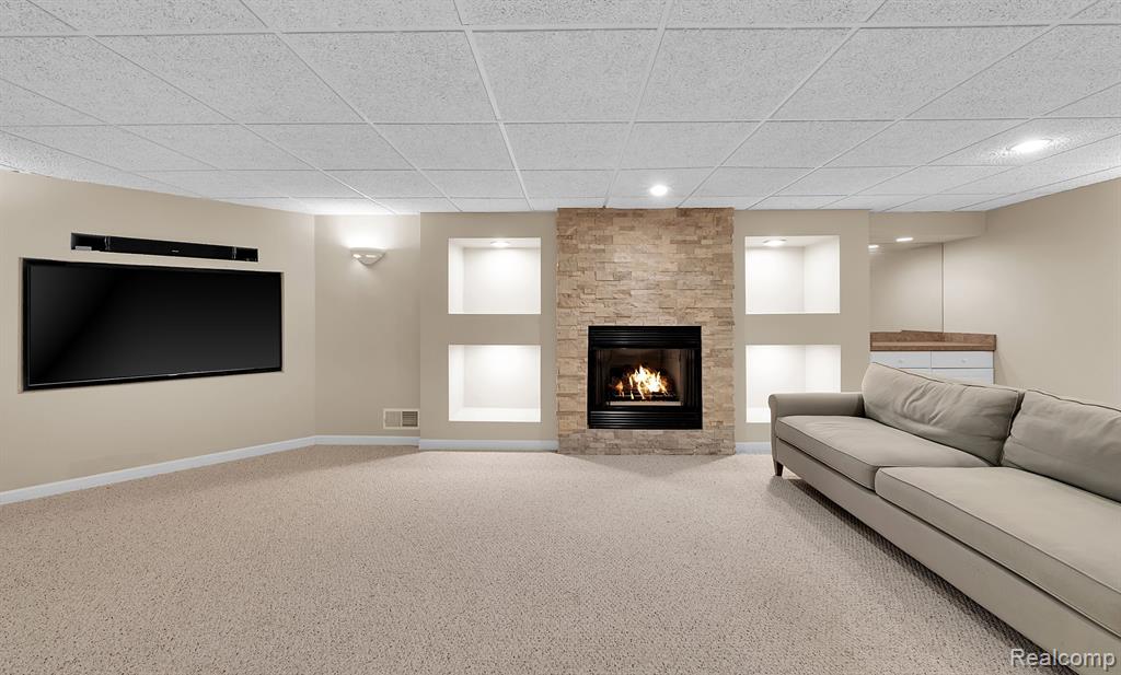 6367 Denton Drive, Troy, MI 48098 — Photo 24