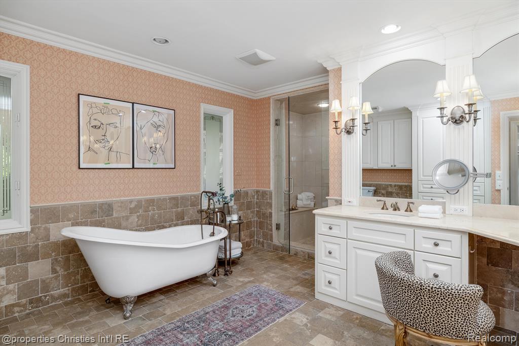 4640 Private Lake Drive, Bloomfield Hills, MI 48301 — Photo 21