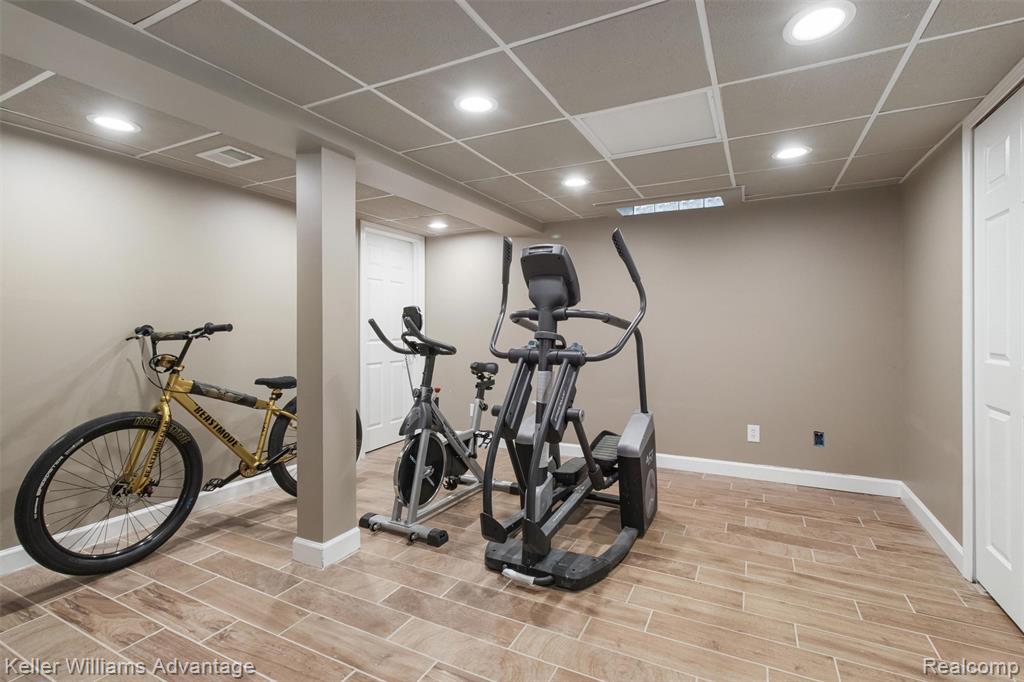 4656 Stoneview, West Bloomfield, MI — Photo 55