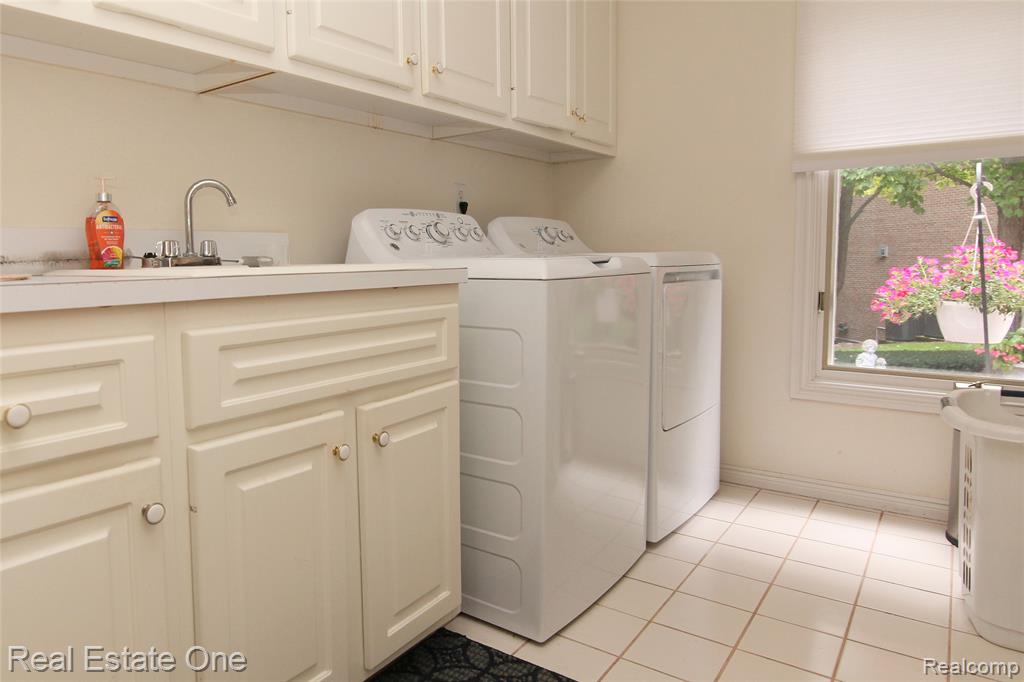 3991 Oakfield Court, Shelby Twp, MI 48316 — Photo 22