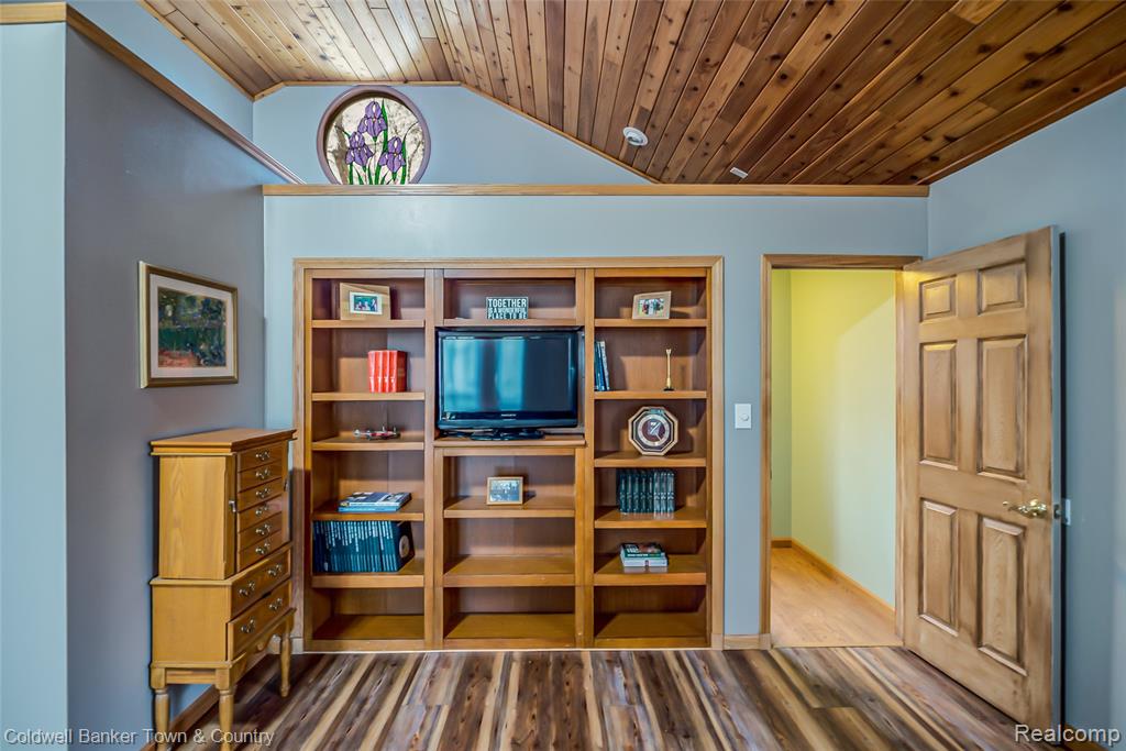 8160 Halfway Drive, Brighton, MI 48116 — Photo 29