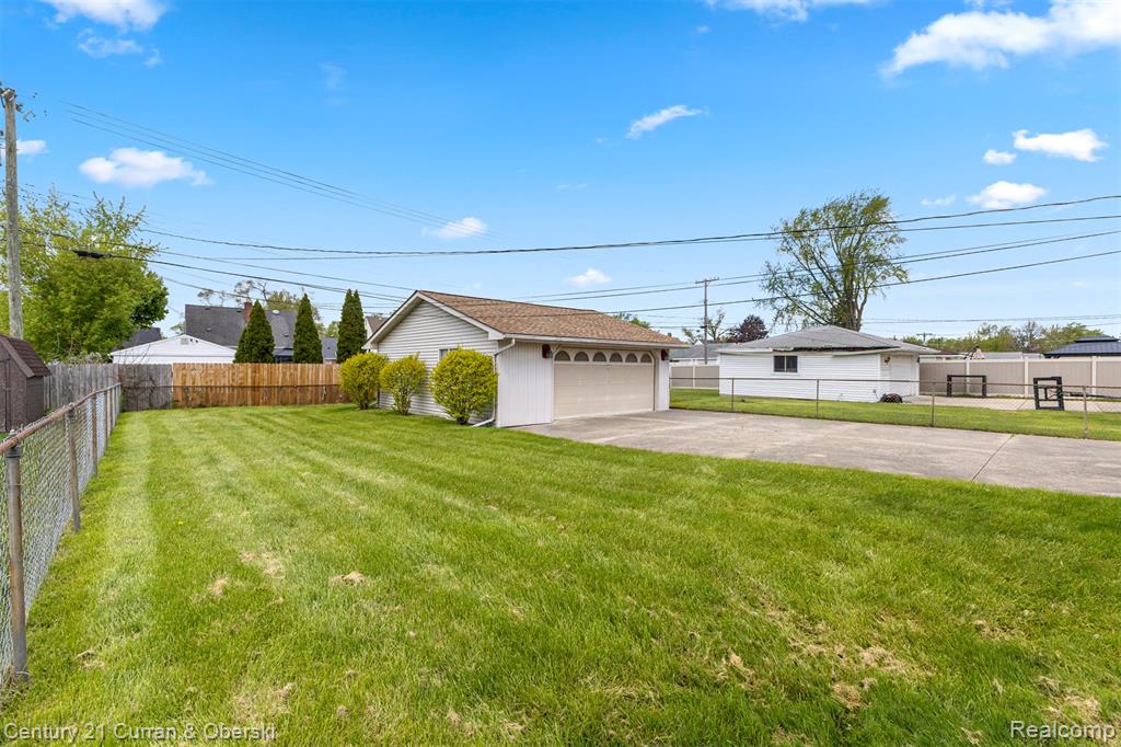 7011 Helen Street, Garden City, MI — Photo 29