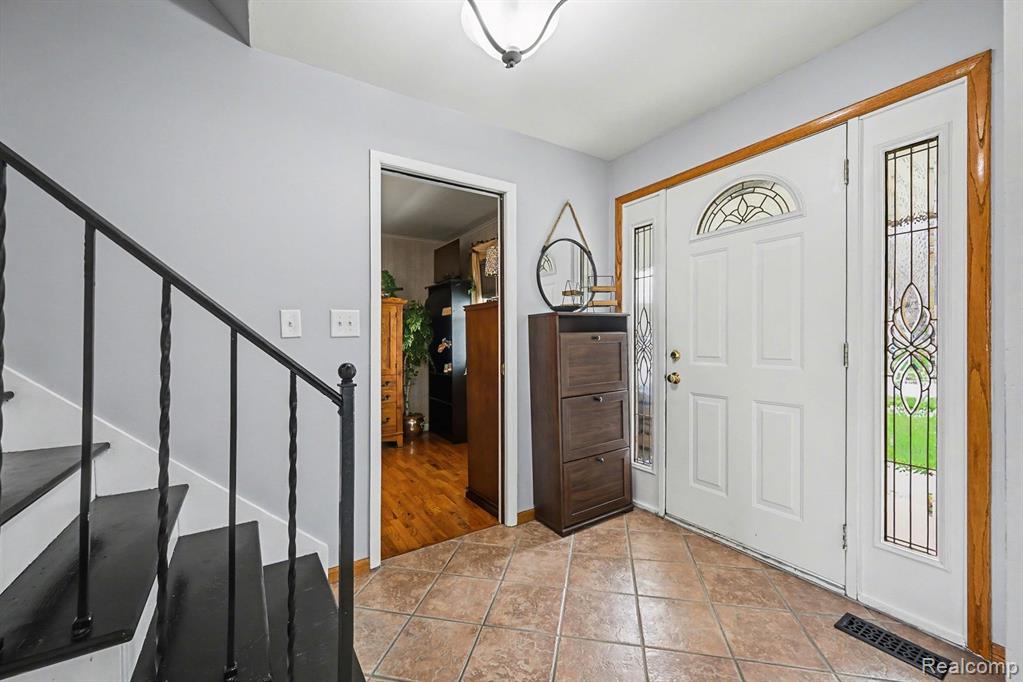 42942 Barchester Road, Canton, MI 48187 — Photo 4