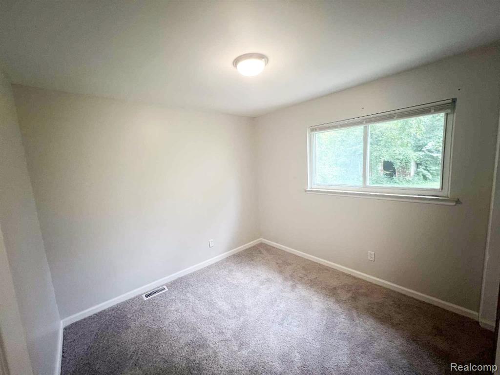 6211 PENROD Street, Detroit, MI 48228 — Photo 4