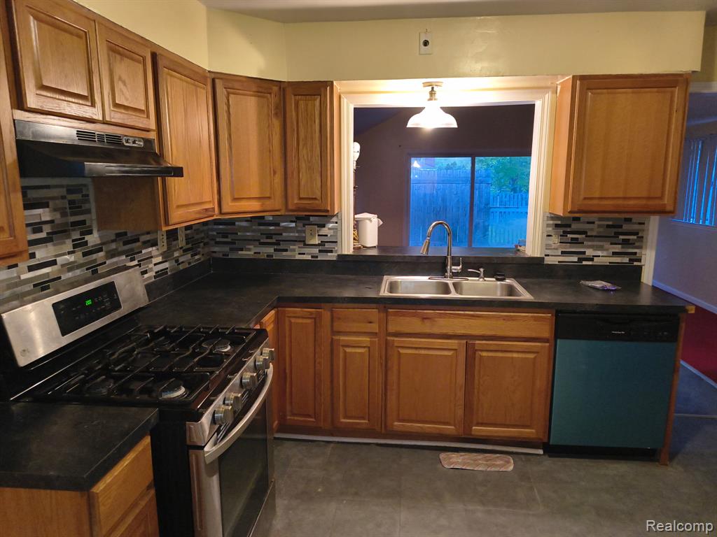 27315 Lathrup Boulevard, Lathrup Village, MI 48076 — Photo 17