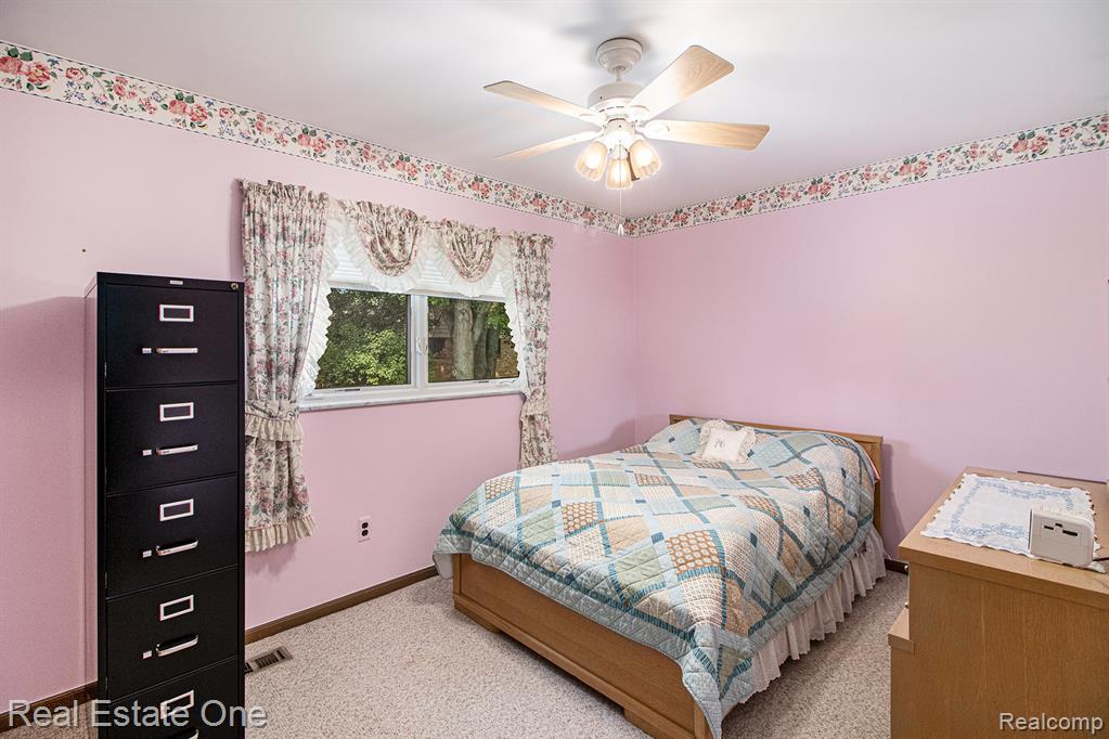 5587 Aster Drive, Troy, MI 48085 — Photo 12